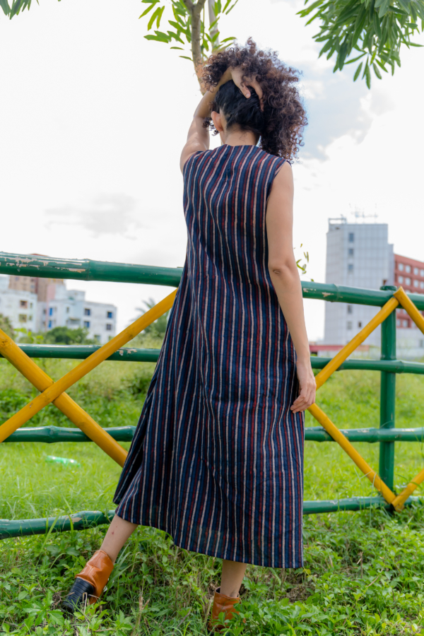 Box pleated maxi dress in stripes